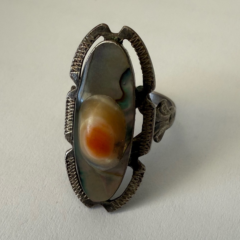 Silver and Shell Women's Ring